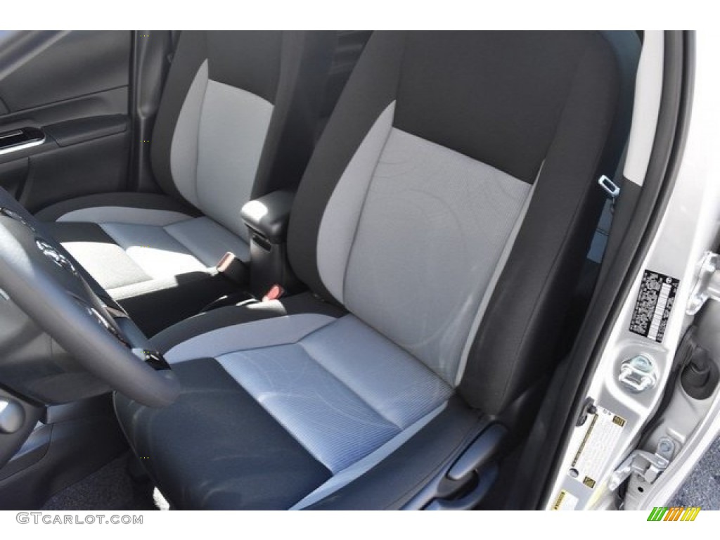 2019 Prius c LE - Classic Silver Metallic / Gray/Black Two Tone photo #7