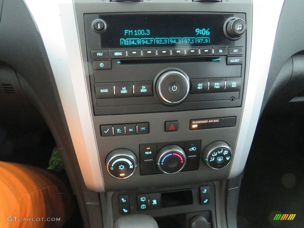 2011 Traverse LT - Gold Mist Metallic / Ebony/Ebony photo #36