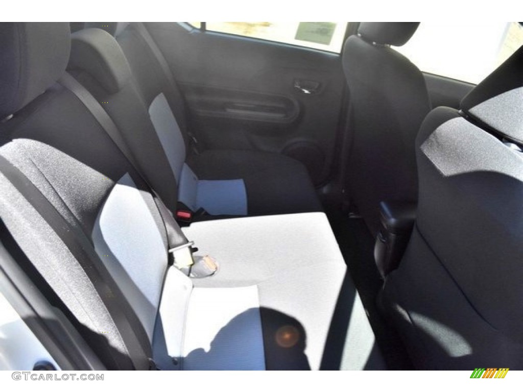 2019 Prius c LE - Classic Silver Metallic / Gray/Black Two Tone photo #17