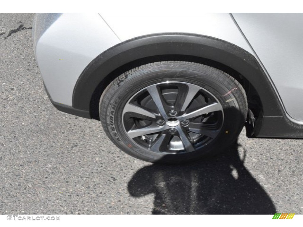 2019 Prius c LE - Classic Silver Metallic / Gray/Black Two Tone photo #34