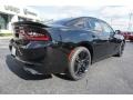 Pitch Black - Charger SXT Photo No. 11