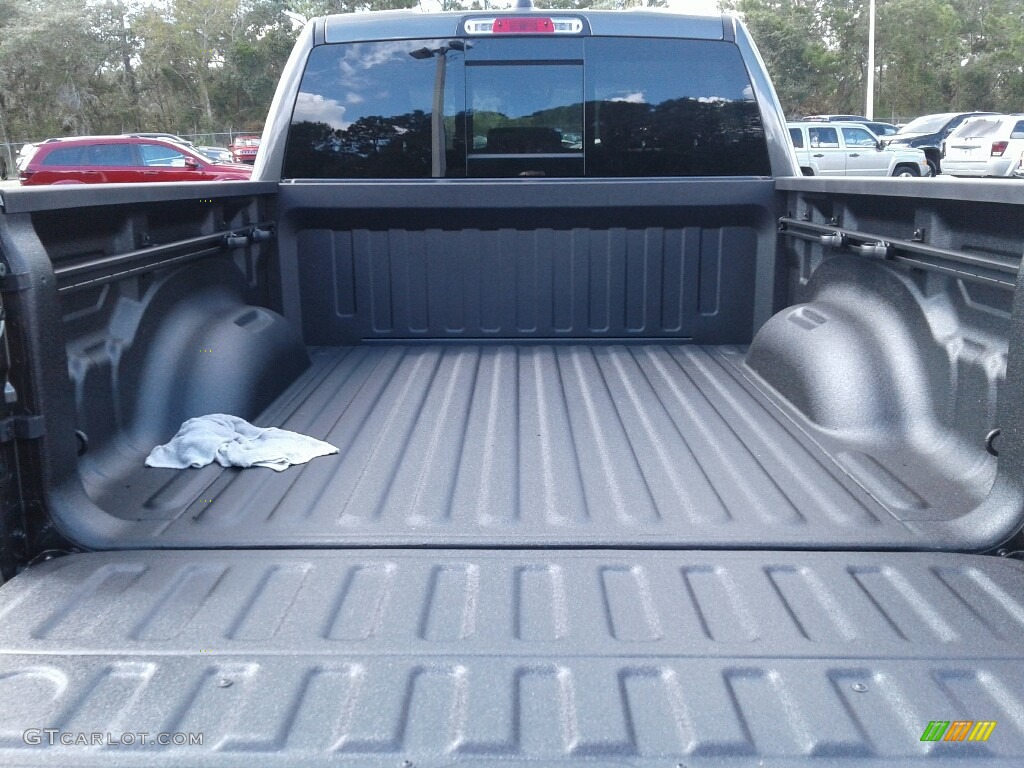 2019 1500 Laramie Crew Cab - Granite Crystal Metallic / Black photo #20