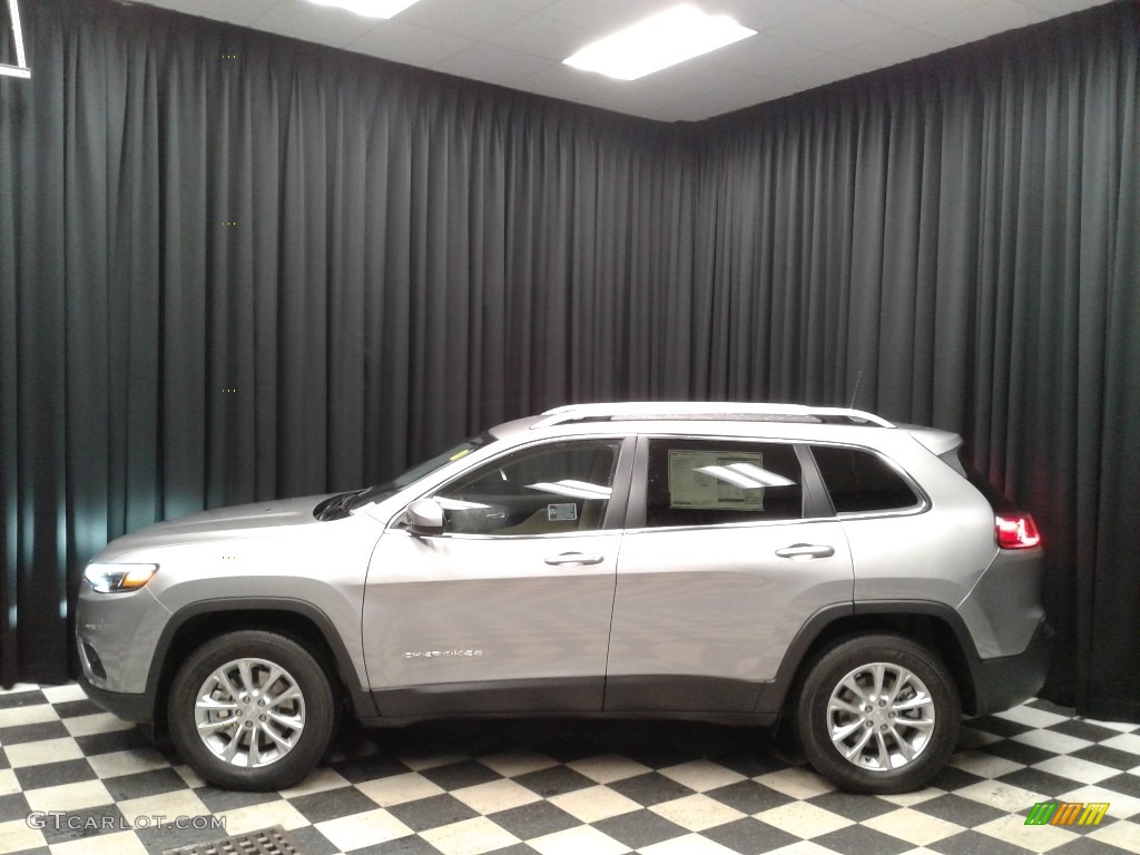 2019 Cherokee Latitude 4x4 - Billet Silver Metallic / Black photo #1