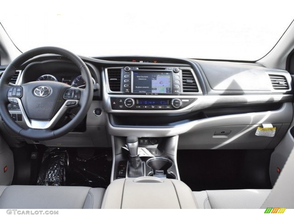 2019 Toyota Highlander Limited Platinum AWD Ash Dashboard Photo #129618251