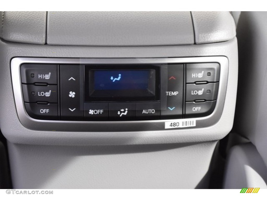2019 Toyota Highlander Limited Platinum AWD Controls Photo #129618431