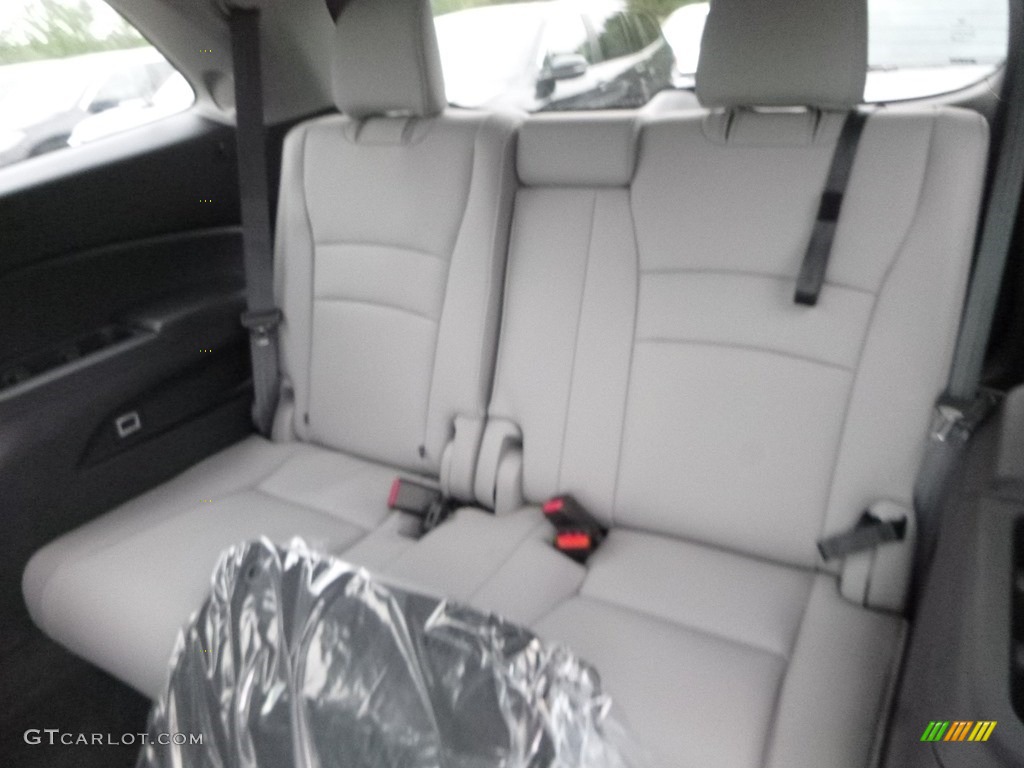 2019 Pilot Touring AWD - Lunar Silver Metallic / Gray photo #9