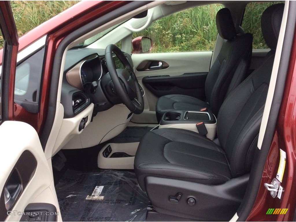 2019 Chrysler Pacifica Touring L Plus Front Seat Photo #129624185