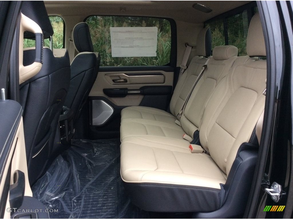 2019 1500 Limited Crew Cab 4x4 - Diamond Black Crystal Pearl / Black/Light Frost Beige photo #18
