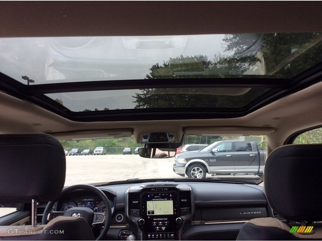 2019 1500 Limited Crew Cab 4x4 - Diamond Black Crystal Pearl / Black/Light Frost Beige photo #20