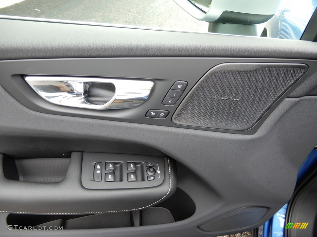 2019 Volvo XC60 T6 AWD R-Design Charcoal Door Panel Photo #129633557
