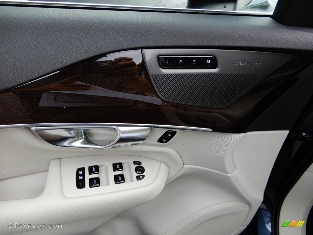 2019 Volvo XC90 T5 AWD Momentum Blonde Door Panel Photo #129634253