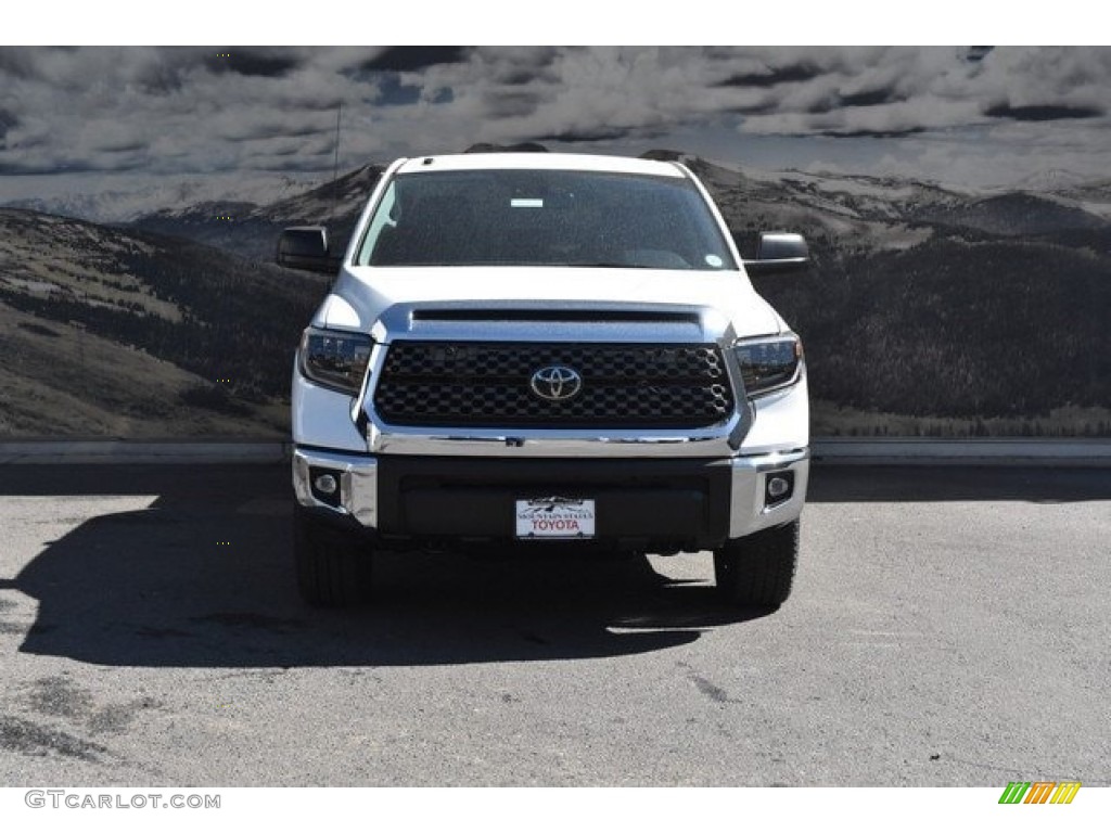 2019 Tundra SR5 CrewMax 4x4 - Super White / Graphite photo #2