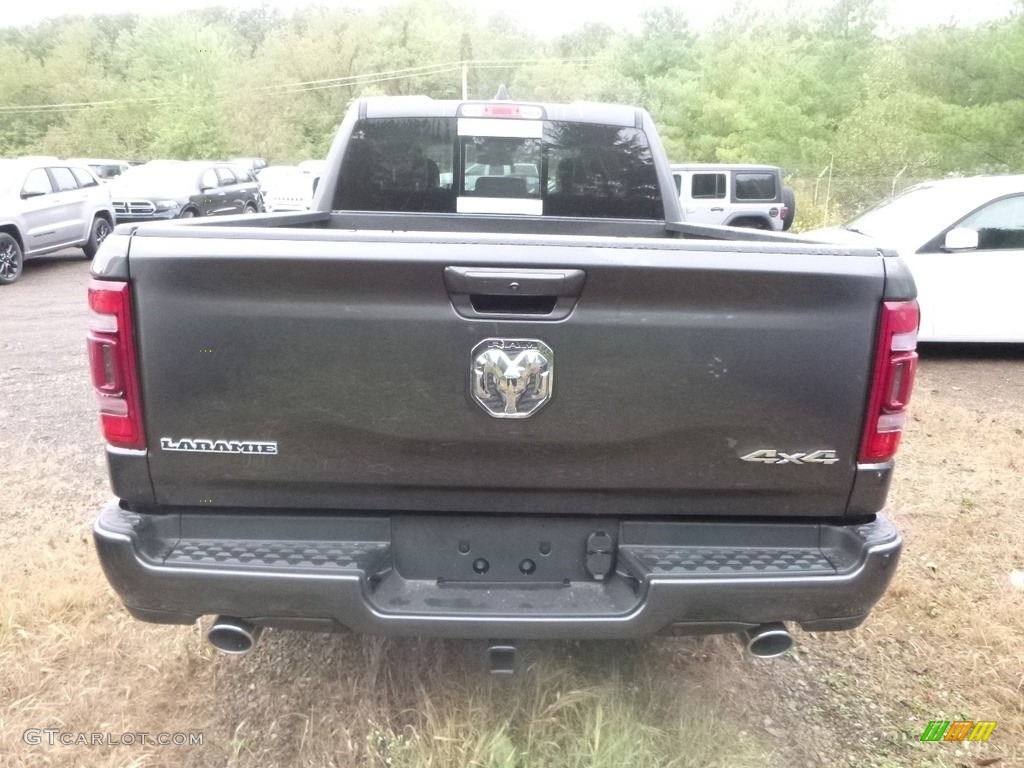 2019 1500 Laramie Crew Cab 4x4 - Granite Crystal Metallic / Black photo #4