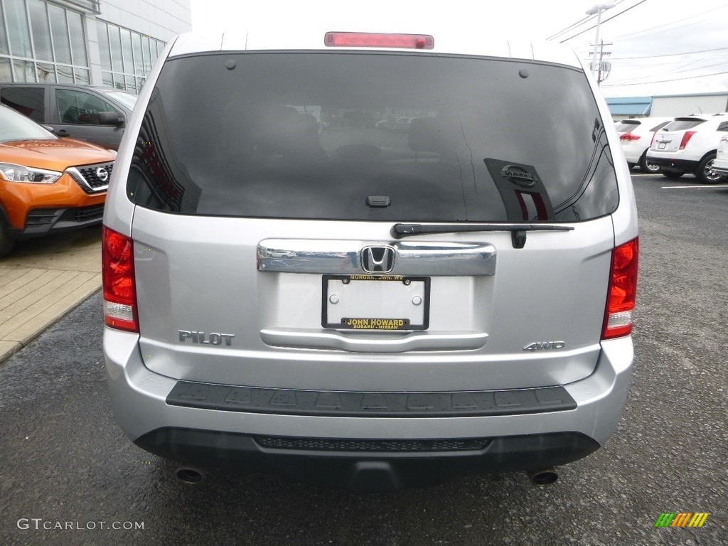 2015 Pilot EX 4WD - Alabaster Silver Metallic / Gray photo #5
