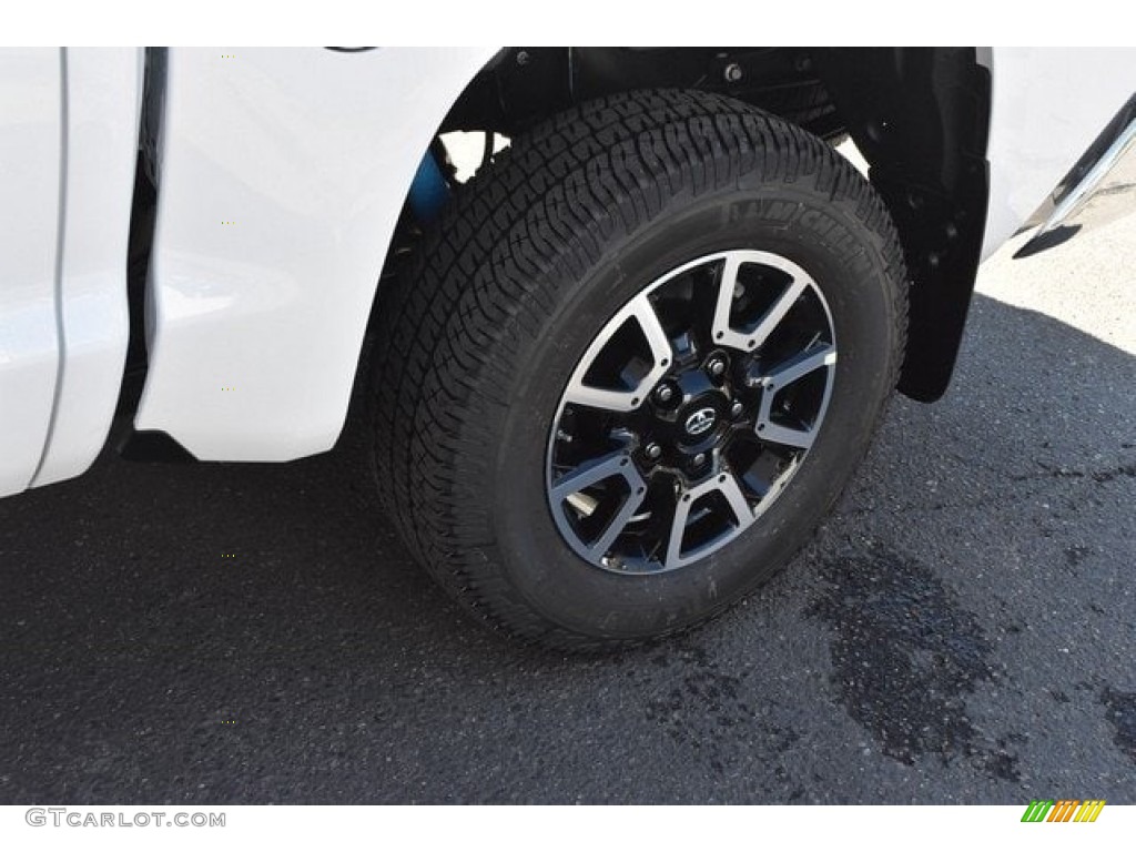 2019 Tundra SR5 CrewMax 4x4 - Super White / Graphite photo #33