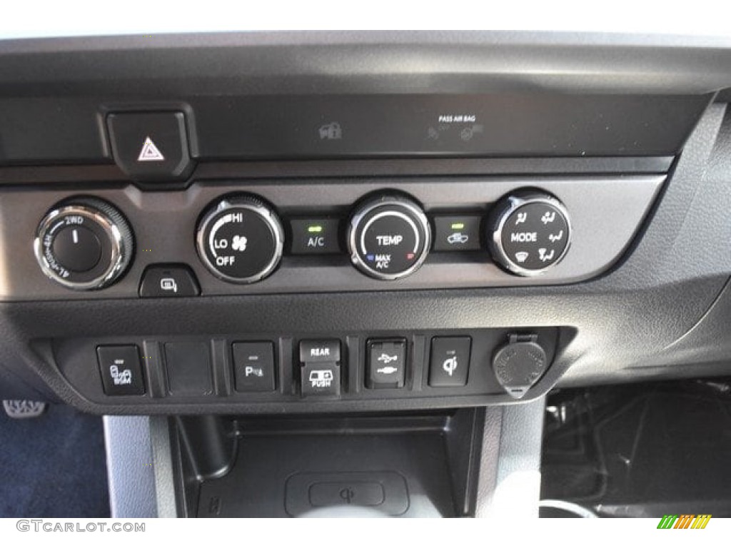 2019 Toyota Tacoma TRD Off-Road Double Cab 4x4 Controls Photo #129640370