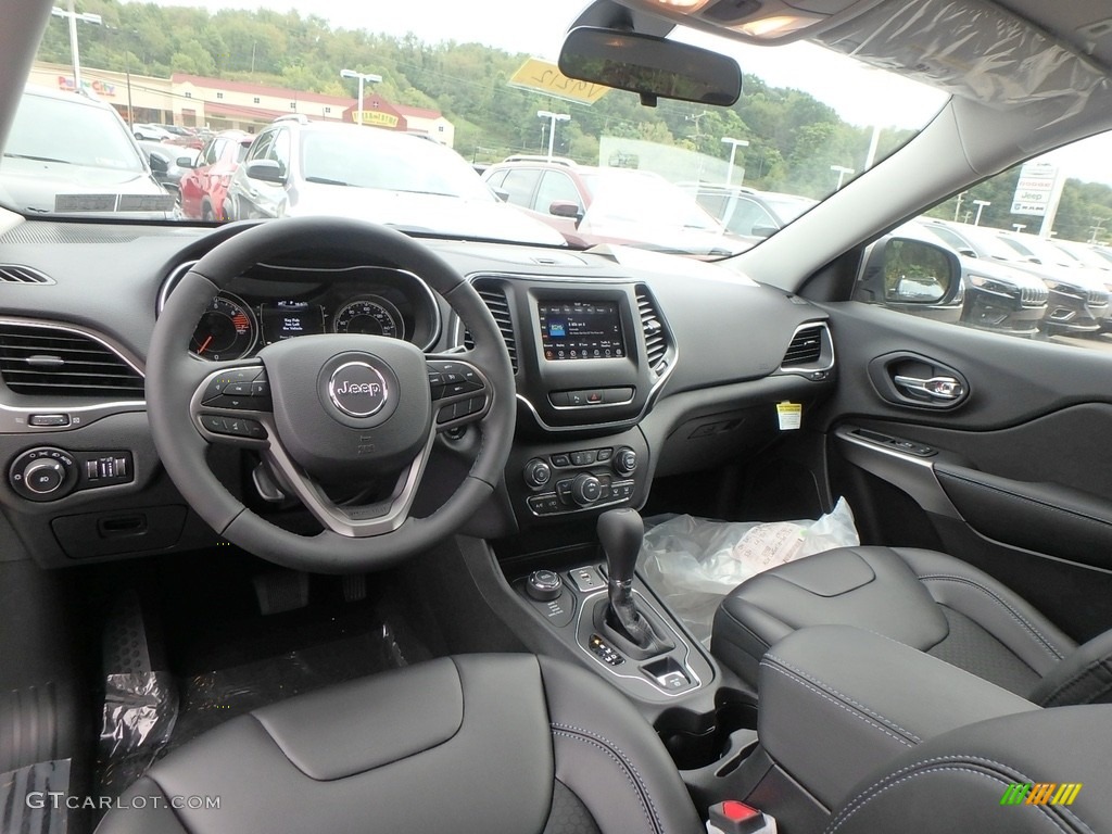 2019 Cherokee Latitude Plus 4x4 - Light Brownstone Pearl / Black photo #12