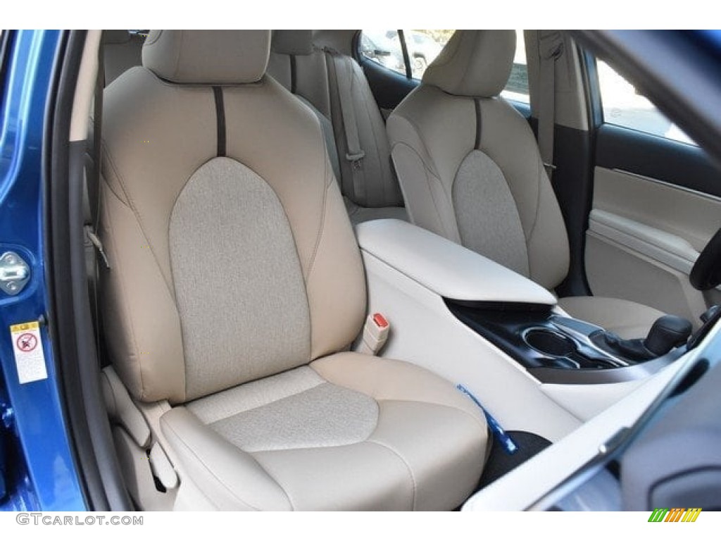 2019 Camry LE - Blue Streak Metallic / Macadamia photo #13