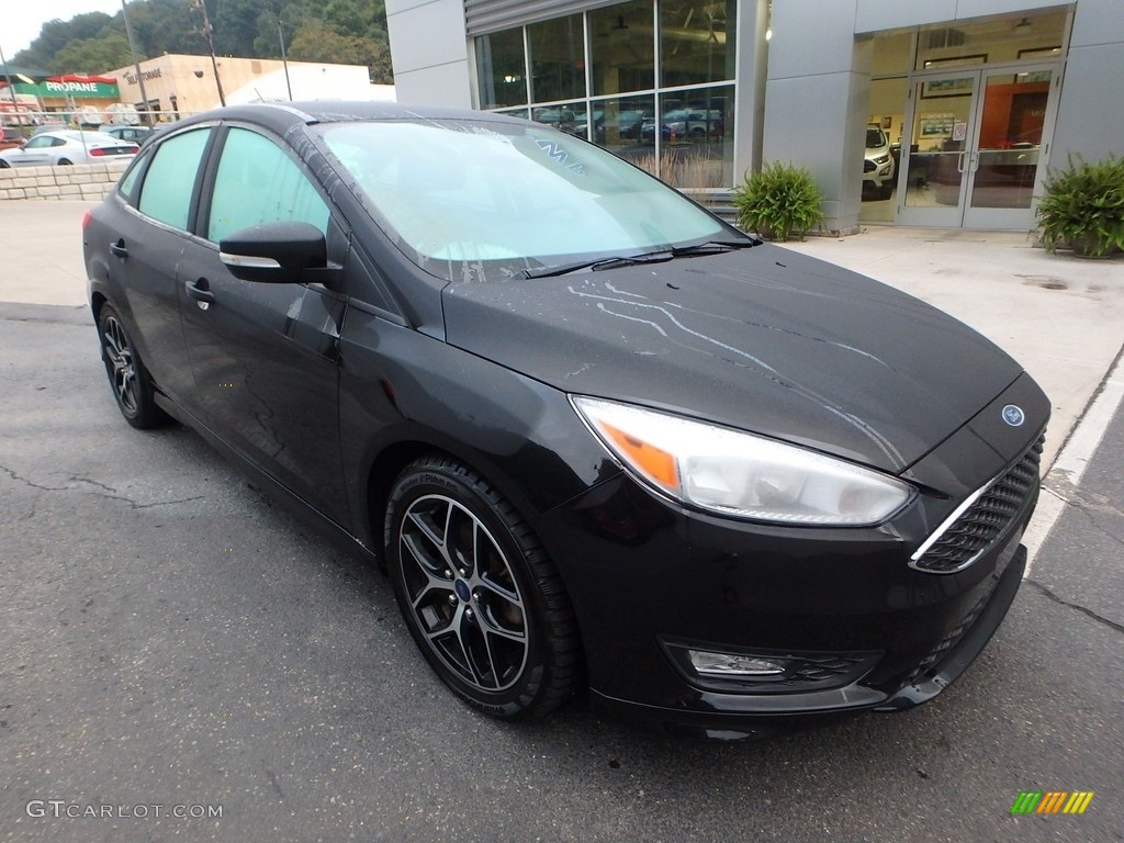 2015 Focus SE Sedan - Tuxedo Black Metallic / Charcoal Black photo #8