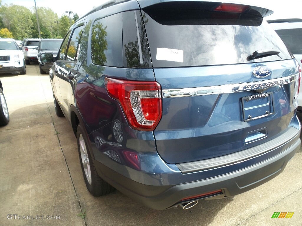 2018 Explorer FWD - Blue Metallic / Medium Stone photo #3