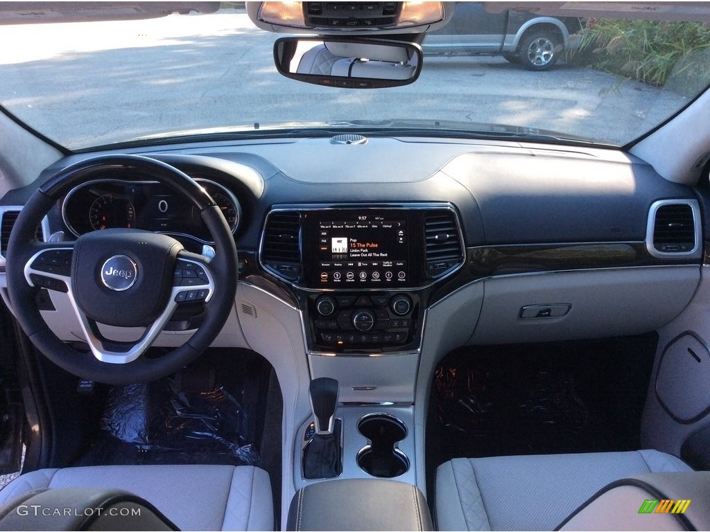 2019 Jeep Grand Cherokee Summit 4x4 Indigo/Ski Gray Dashboard Photo #129646660