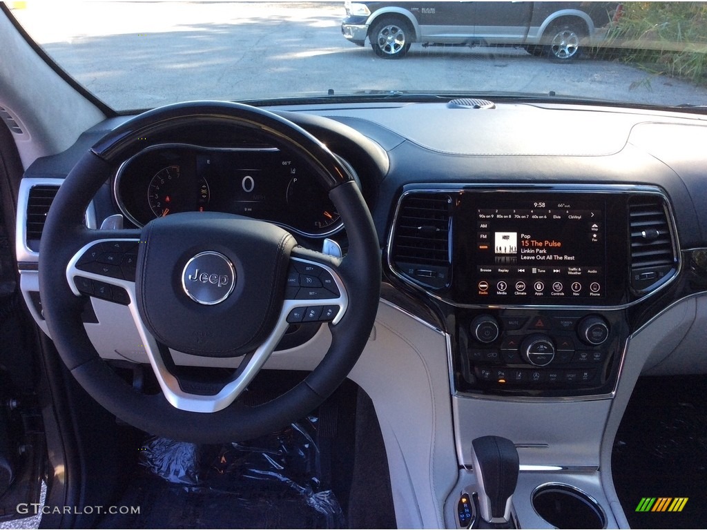 2019 Jeep Grand Cherokee Summit 4x4 Indigo/Ski Gray Dashboard Photo #129646694