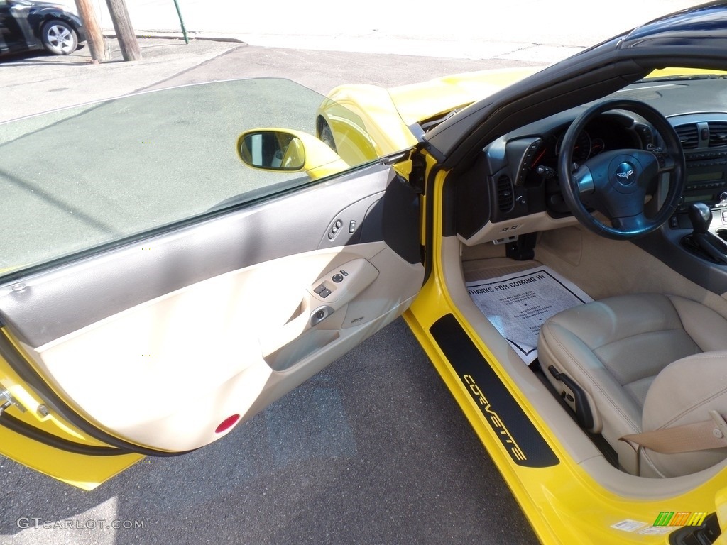 2007 Corvette Coupe - Velocity Yellow / Cashmere photo #22