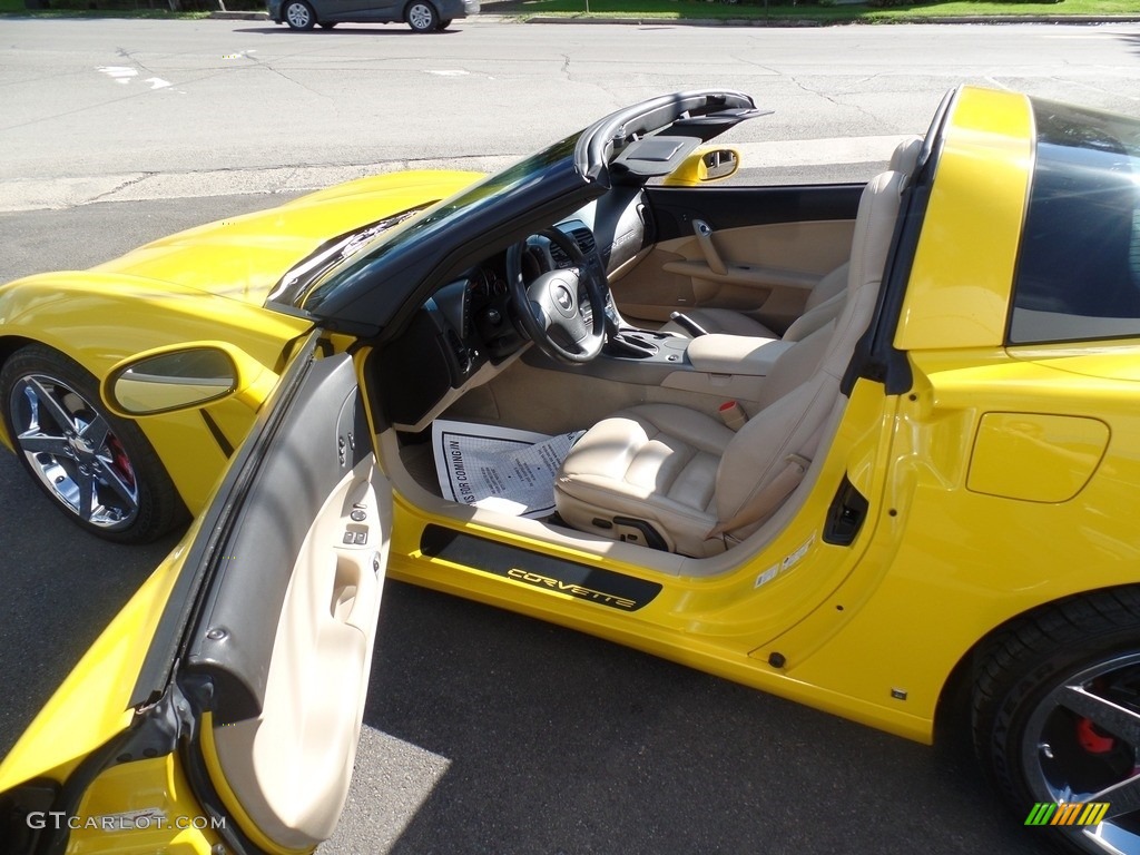 2007 Corvette Coupe - Velocity Yellow / Cashmere photo #25