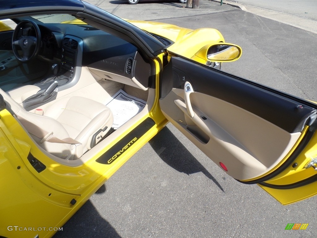 2007 Corvette Coupe - Velocity Yellow / Cashmere photo #39