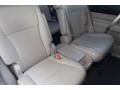 Blizzard White Pearl - Highlander V6 4WD Photo No. 24