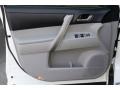 Blizzard White Pearl - Highlander V6 4WD Photo No. 30