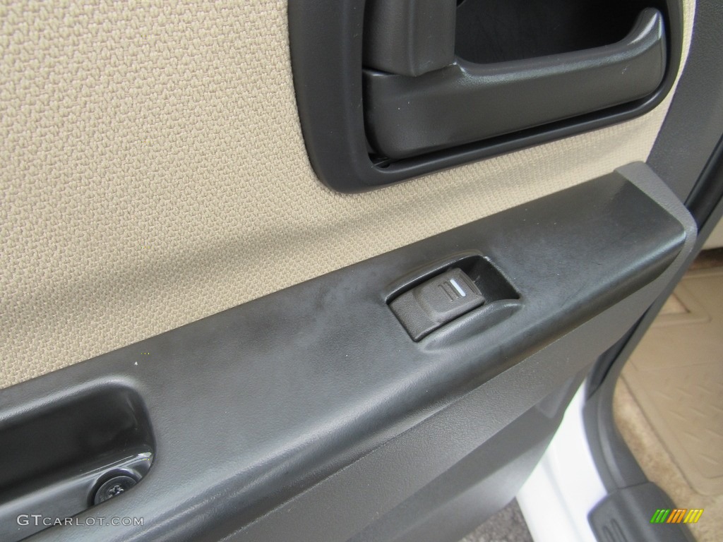 2006 Colorado LT Crew Cab - Summit White / Light Cashmere photo #23