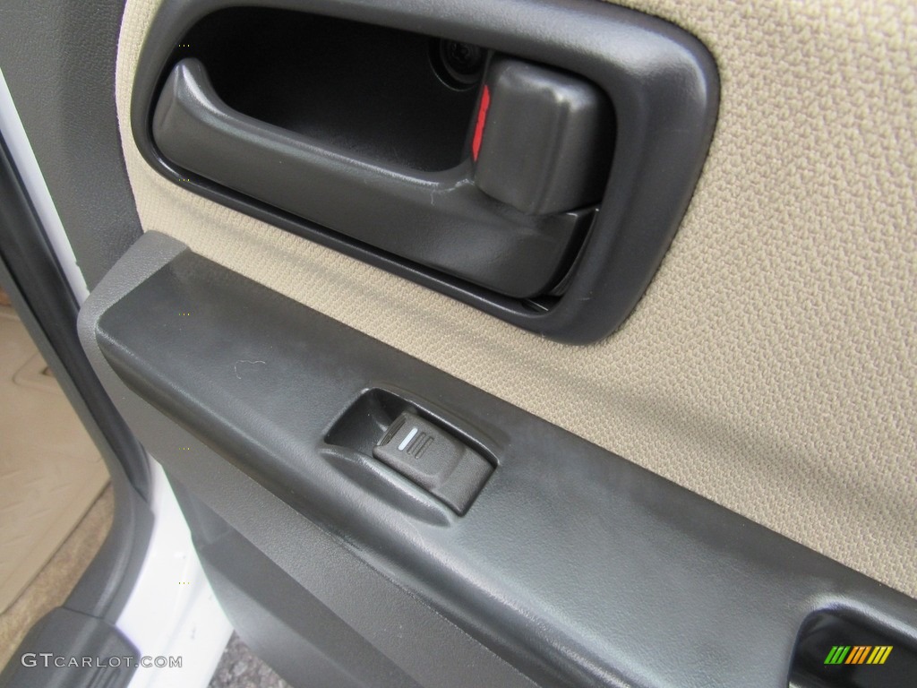 2006 Colorado LT Crew Cab - Summit White / Light Cashmere photo #27