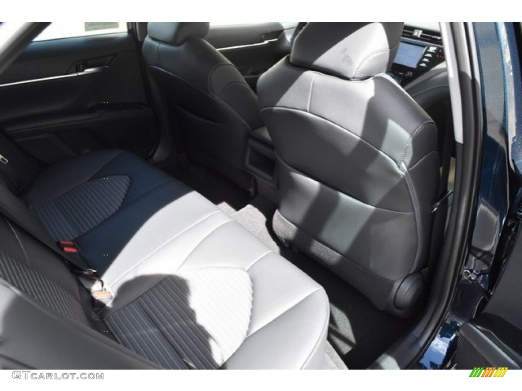 2019 Camry LE - Galactic Aqua Mica / Black photo #17