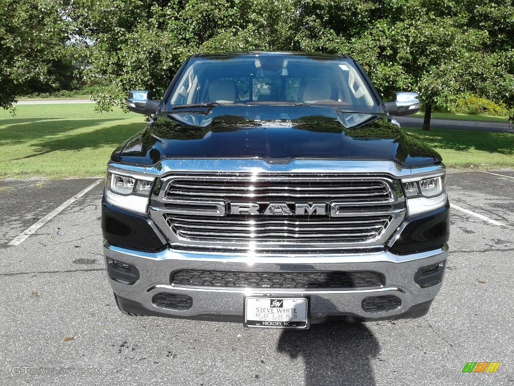 2019 1500 Laramie Crew Cab 4x4 - Diamond Black Crystal Pearl / Mountain Brown/Light Frost Beige photo #3