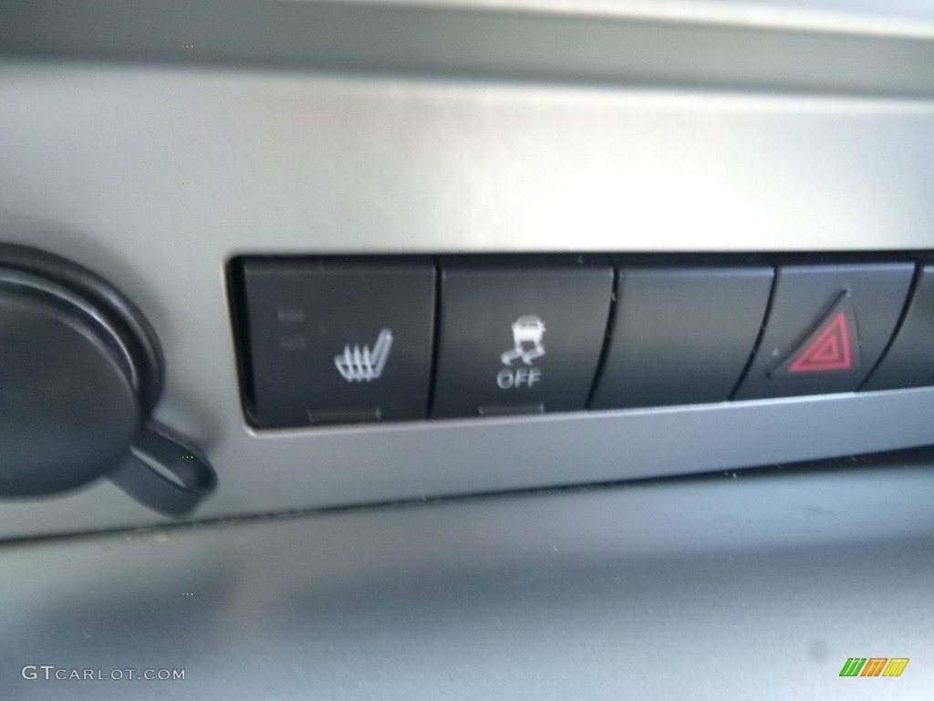 2011 Nitro Heat 4.0 4x4 - Redline 2-Coat Pearl / Dark Slate Gray photo #20