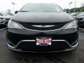 2019 Brilliant Black Crystal Pearl Chrysler Pacifica Touring L  photo #2