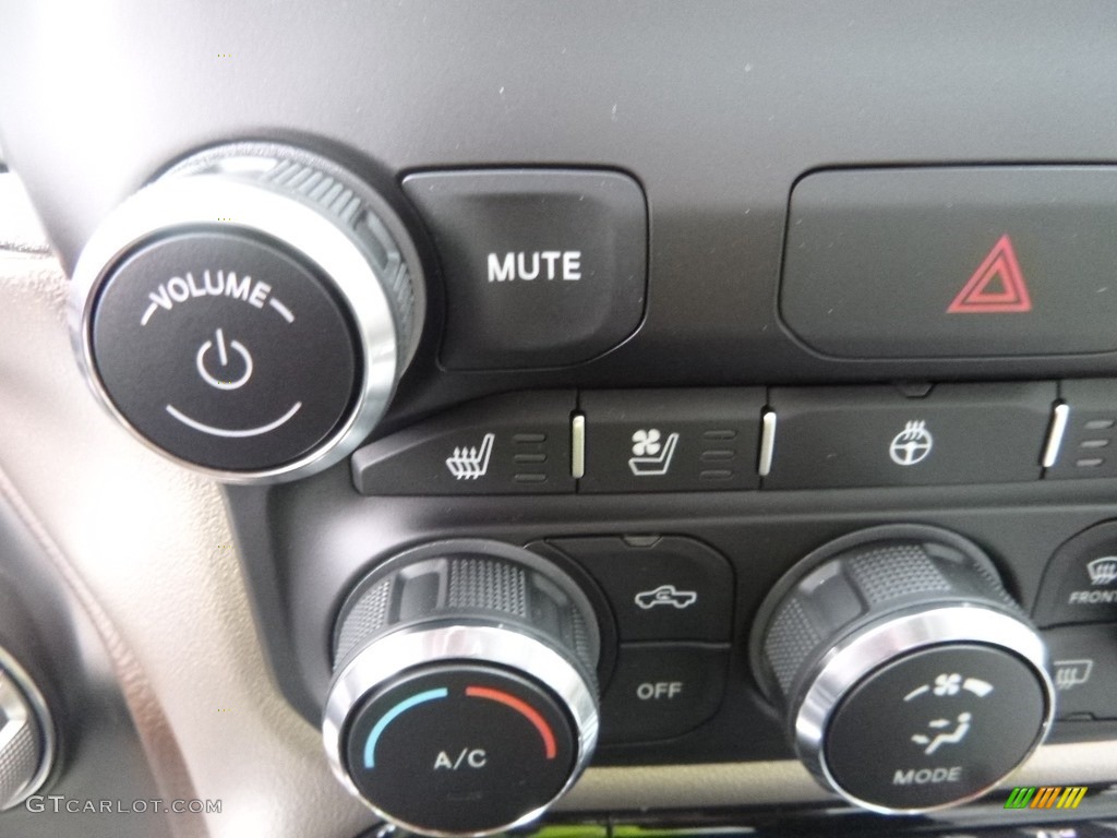 2019 1500 Laramie Crew Cab 4x4 - Rugged Brown Pearl / Mountain Brown/Light Frost Beige photo #16