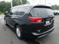 2019 Brilliant Black Crystal Pearl Chrysler Pacifica Touring L  photo #4
