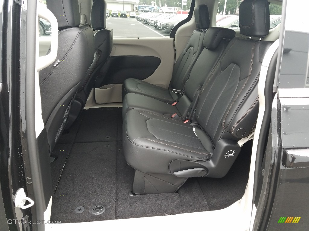 2019 Chrysler Pacifica Touring L Rear Seat Photo #129659476