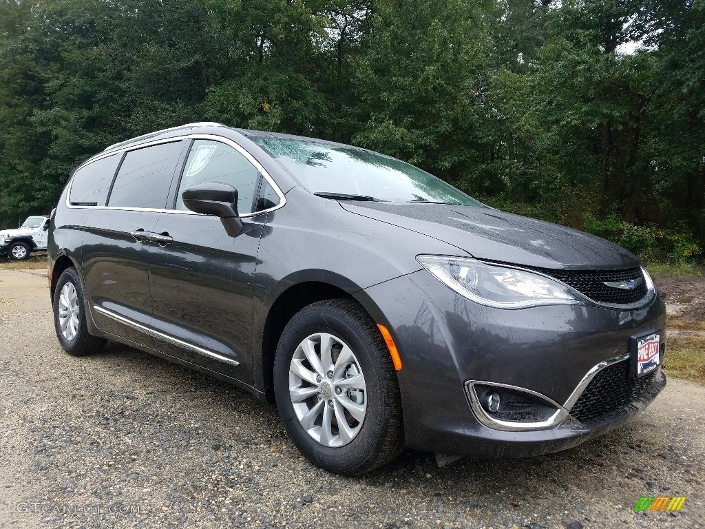 2019 Pacifica Touring L - Granite Crystal Metallic / Black/Alloy photo #1