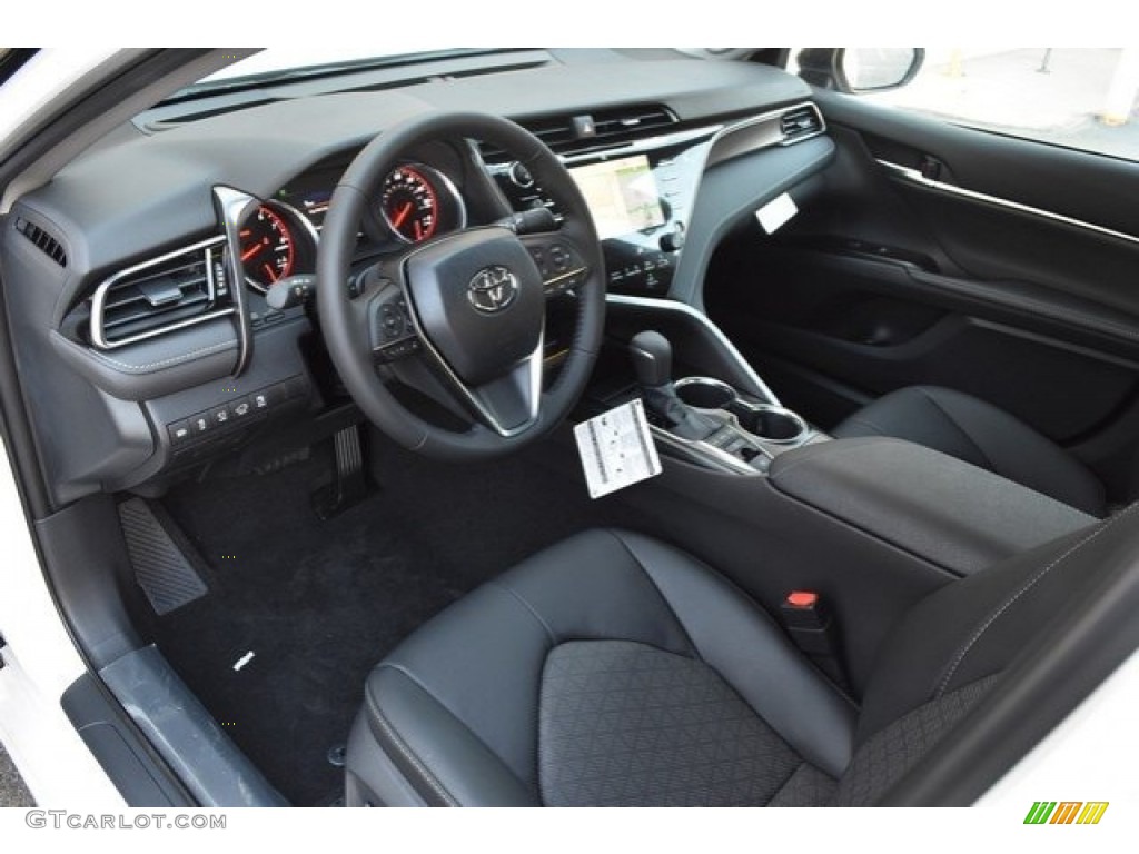 Black Interior 2019 Toyota Camry XSE Photo #129662236