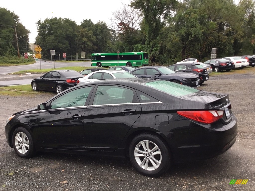 2011 Sonata GLS - Black Plum Pearl / Gray photo #6