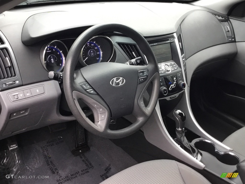 2011 Sonata GLS - Black Plum Pearl / Gray photo #10