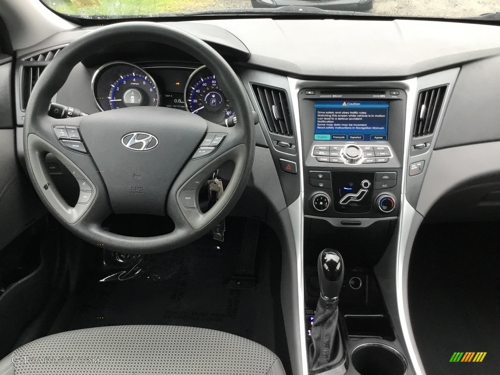 2011 Sonata GLS - Black Plum Pearl / Gray photo #12