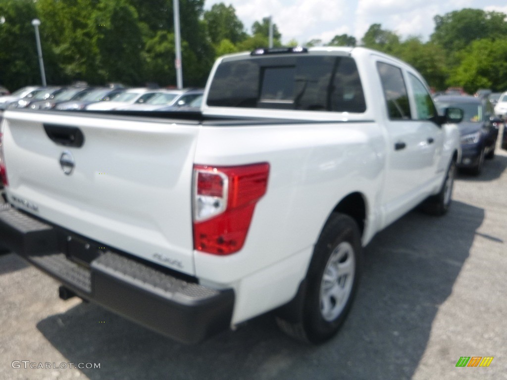 2018 Titan S Crew Cab 4x4 - Glacier White / Black photo #4