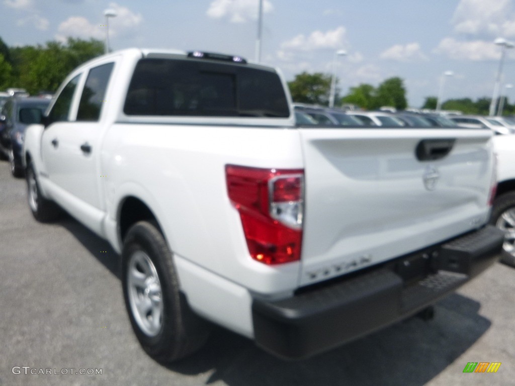 2018 Titan S Crew Cab 4x4 - Glacier White / Black photo #6