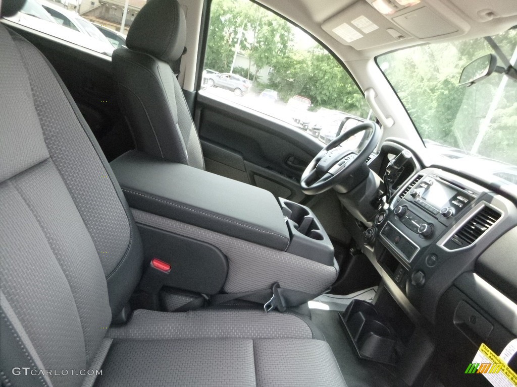 2018 Titan S Crew Cab 4x4 - Glacier White / Black photo #11