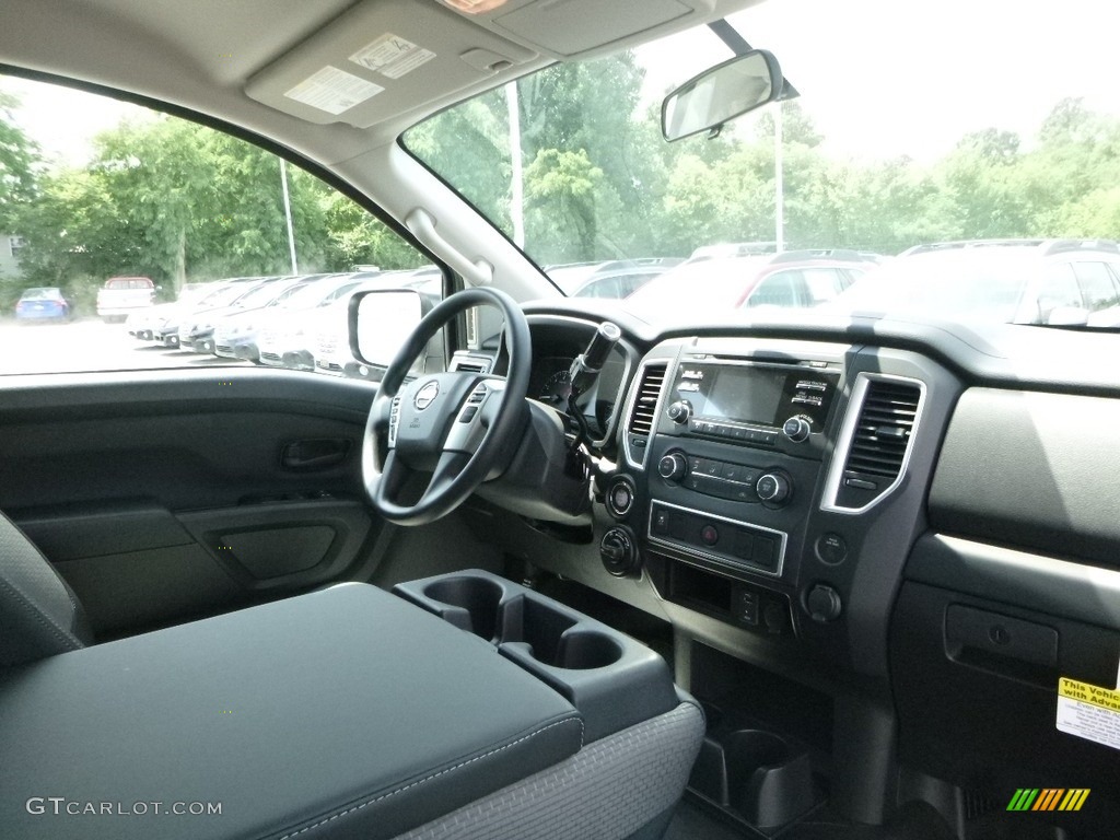 2018 Titan S Crew Cab 4x4 - Glacier White / Black photo #12