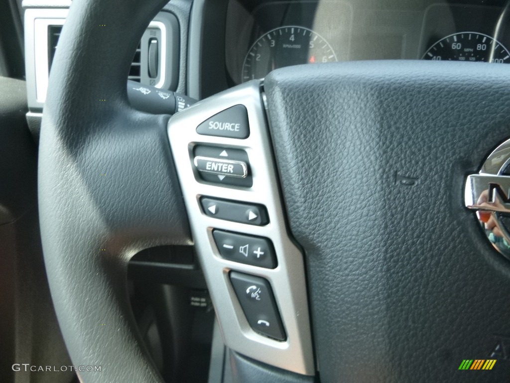 2018 Titan S Crew Cab 4x4 - Glacier White / Black photo #21